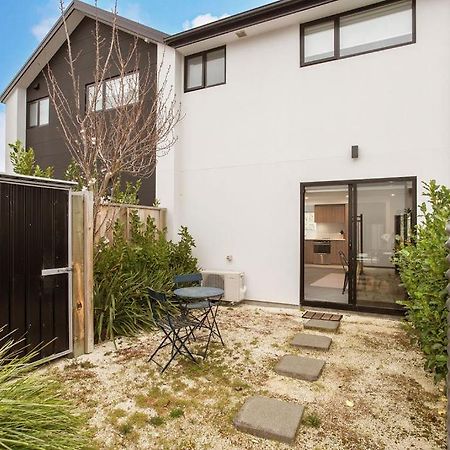 Light & Spacious 2Bdrm Townhouse Off Street Park Крайстчърч Екстериор снимка